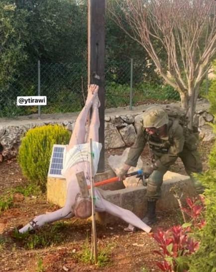 以色列军方对社交媒体上发布的一张照片展开调查，照片显示一名以色列士兵正在黎巴嫩南