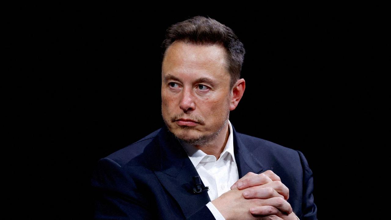 周日晚上，马斯克告诉他的X平台追随者，他会在两年内将五艘宇宙飞船送上火星。将有成