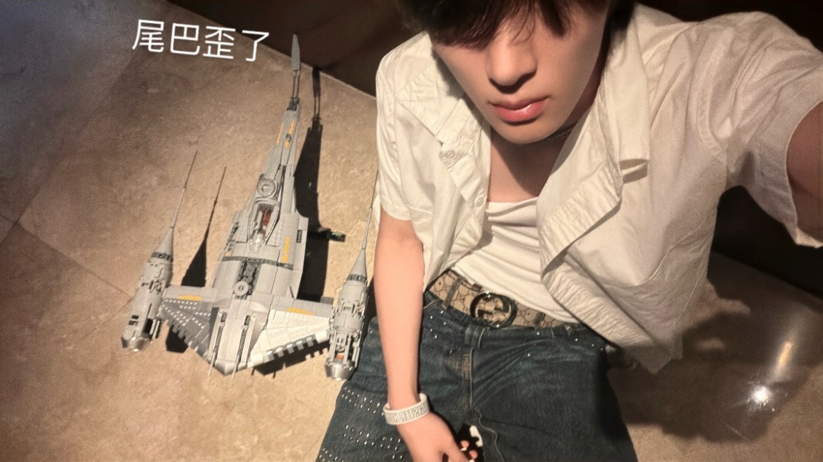 尾巴歪了🥺 ·0702ins快拍更新 