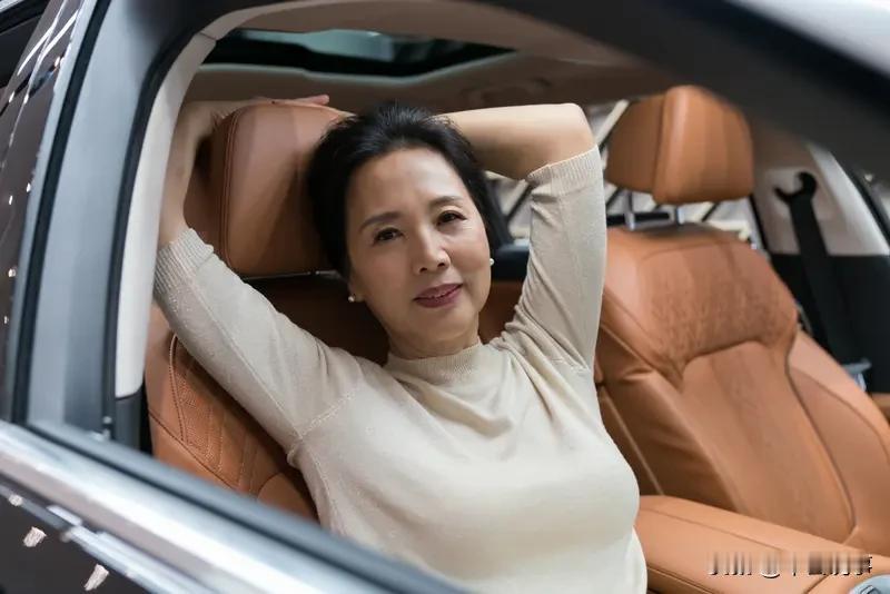 人到中年，钱确实重要，毕竟房贷、车贷、子女教育、父母赡养，哪样都得花钱。但除了钱