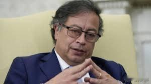 【委内瑞拉至少11处目标遭袭】哥伦比亚总统古斯塔沃·佩特罗称，美军空袭了委内瑞拉