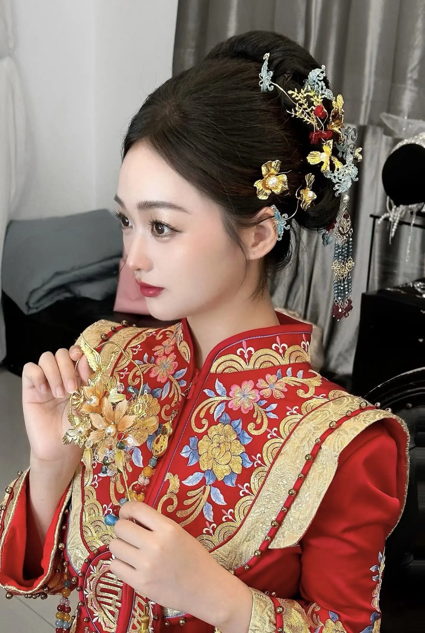 中式新娘妆造。