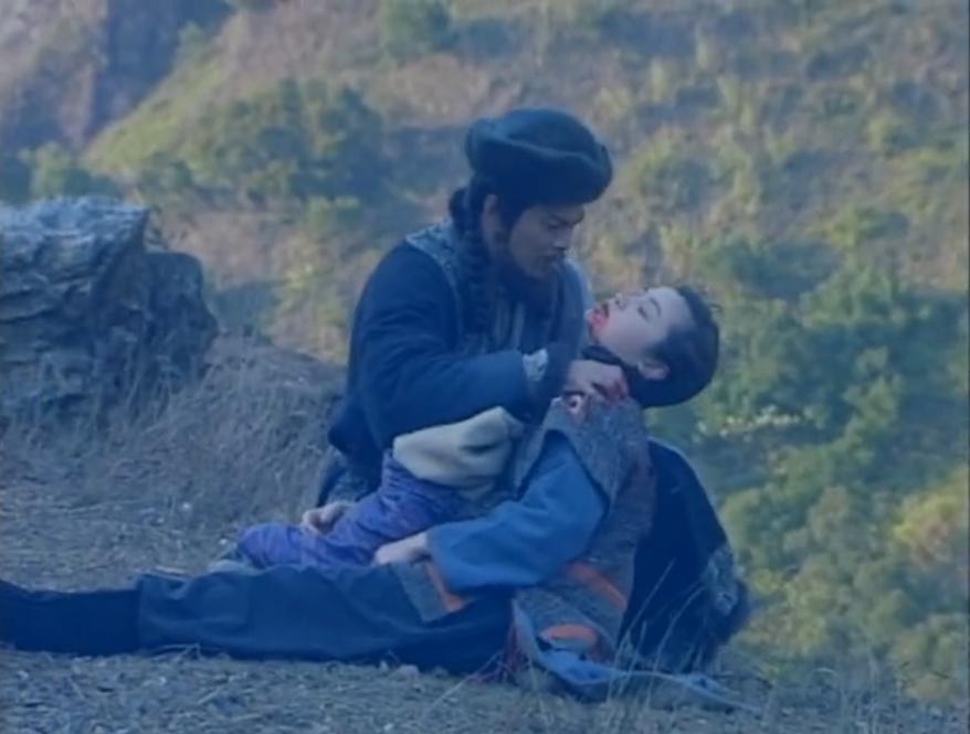 乔峰和雁门关还真有缘分
每次到雁门关都是对他命运的改写
第一次到雁门关的时候
还