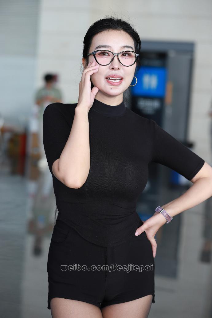 微胖才是天花板，这样的美女10分不过分叭时尚穿搭 极品美女穿搭 微胖女生时尚装