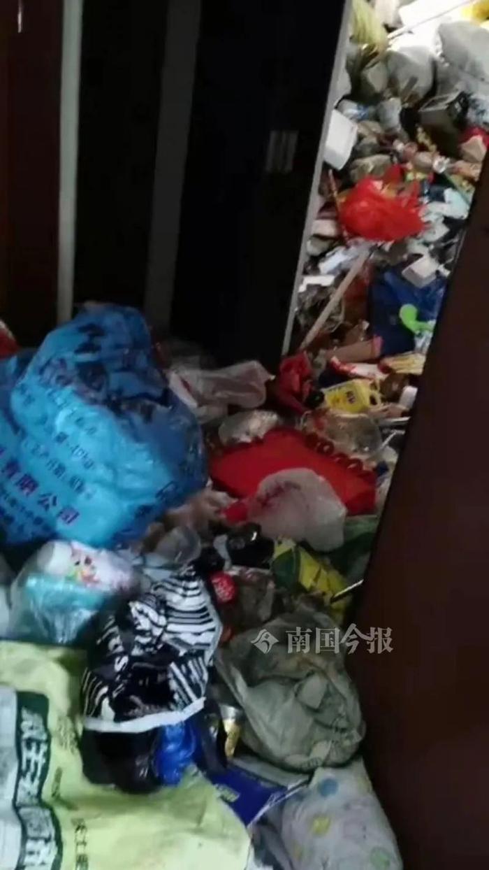笑不活了！重庆160万江景房，被爸妈改成“废品收藏馆”
谁懂啊家人们！重庆网友老