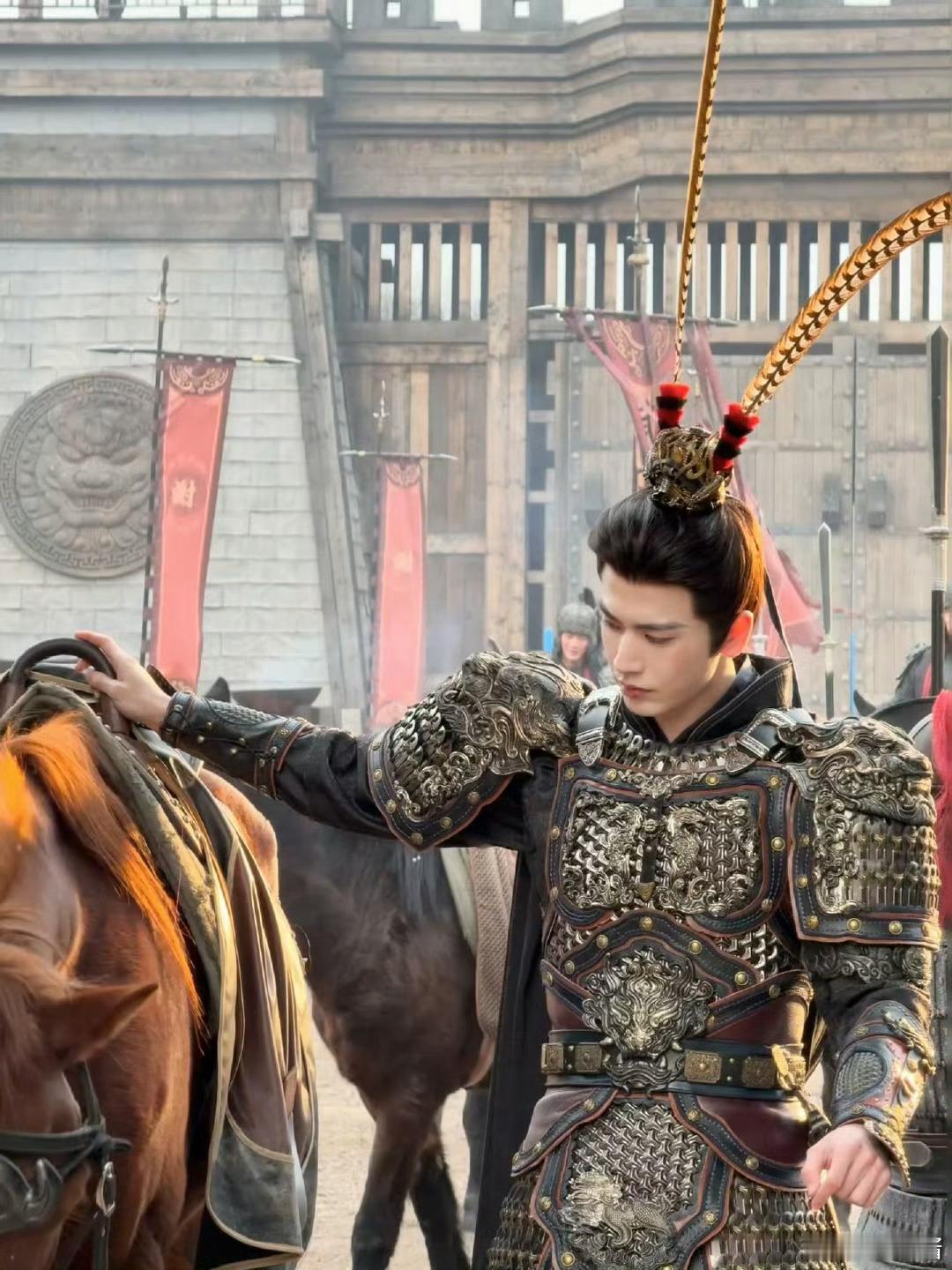 张凌赫谢征骑马live图张凌赫晒谢征骑马live图霸气武安侯回归～ 