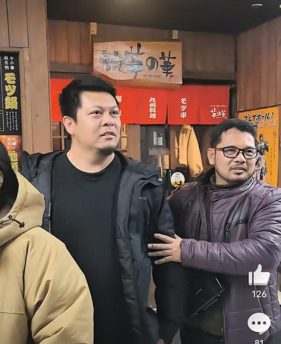 2月14日，日本。中国游客在一家拉面馆正常排队等候时，遭到一名疑似日本男子无端挑