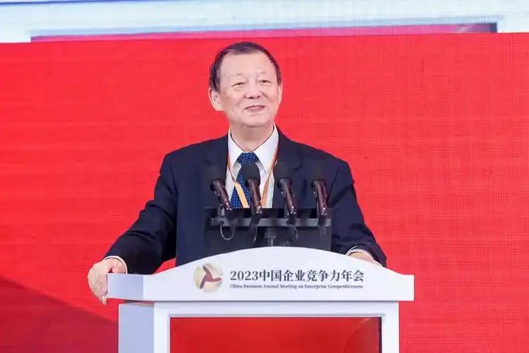 终于有人把“人均存款”这块遮羞布给扯下来了！

姚景源教授说：“现在总说一百多万