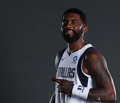 NBA情报局10月11日讯
独行侠132-113大胜火箭，这场季前赛，暴露了火箭