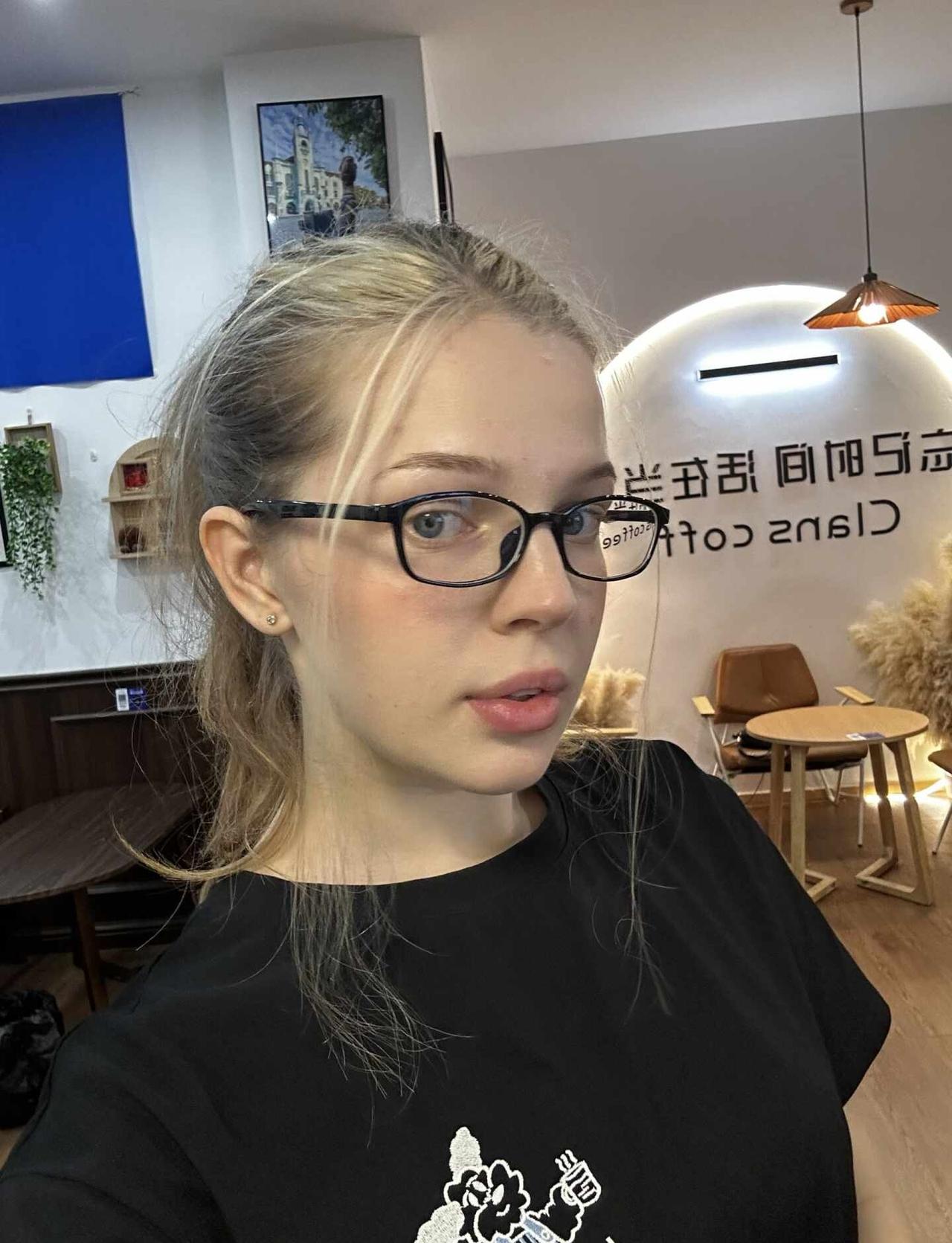乌克兰人 乌克兰美女 克兰斯咖啡 外国人在中国 外国人美女 外国人 混血宝宝