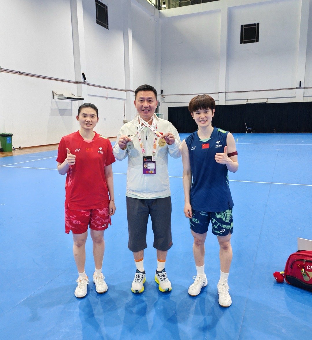 优秀的女单组[赞]精彩的比赛[打call]默默付出的工作人员[收到]好吃的榴莲[