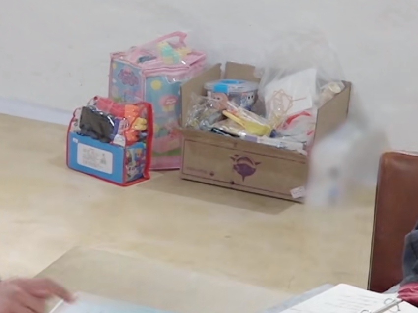 刘涛房间里的小孩玩具，都是她给客人小孩买的啊