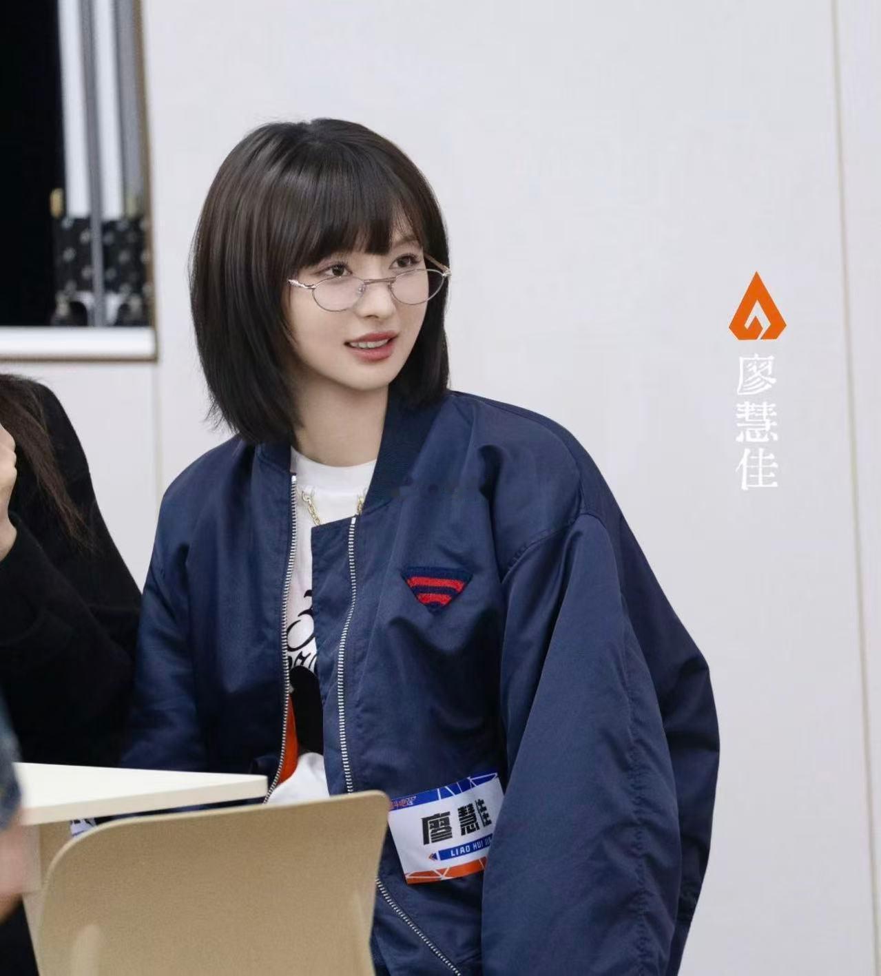 廖慧佳演综刘天池分池 奋斗吧人生廖慧佳就是演综里的宝藏师姐，又温柔又严格。教陈子