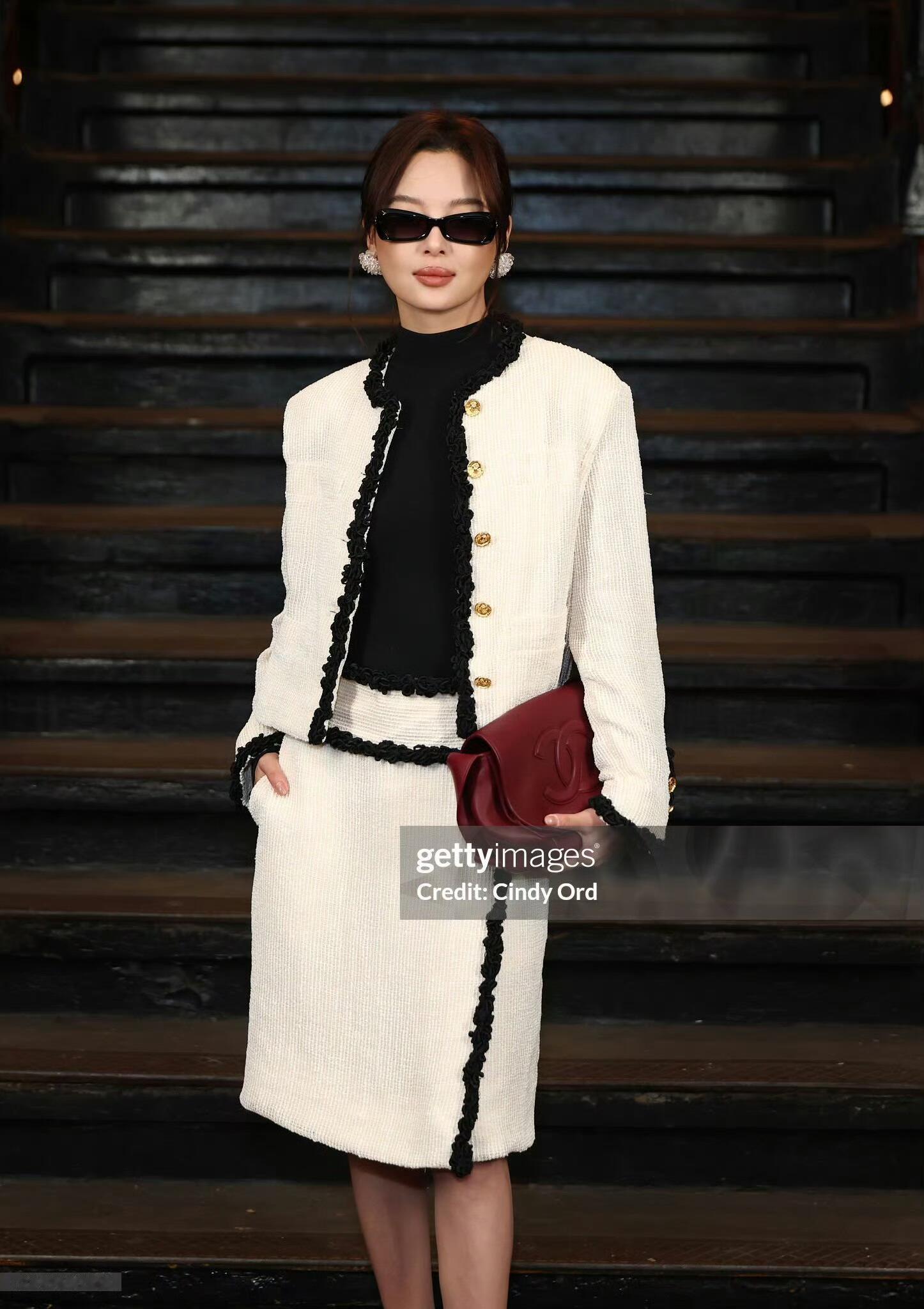 辛芷蕾G社生图影后权威感 好时髦！香奈儿大秀王一博辛芷蕾聊啥呢辛芷蕾