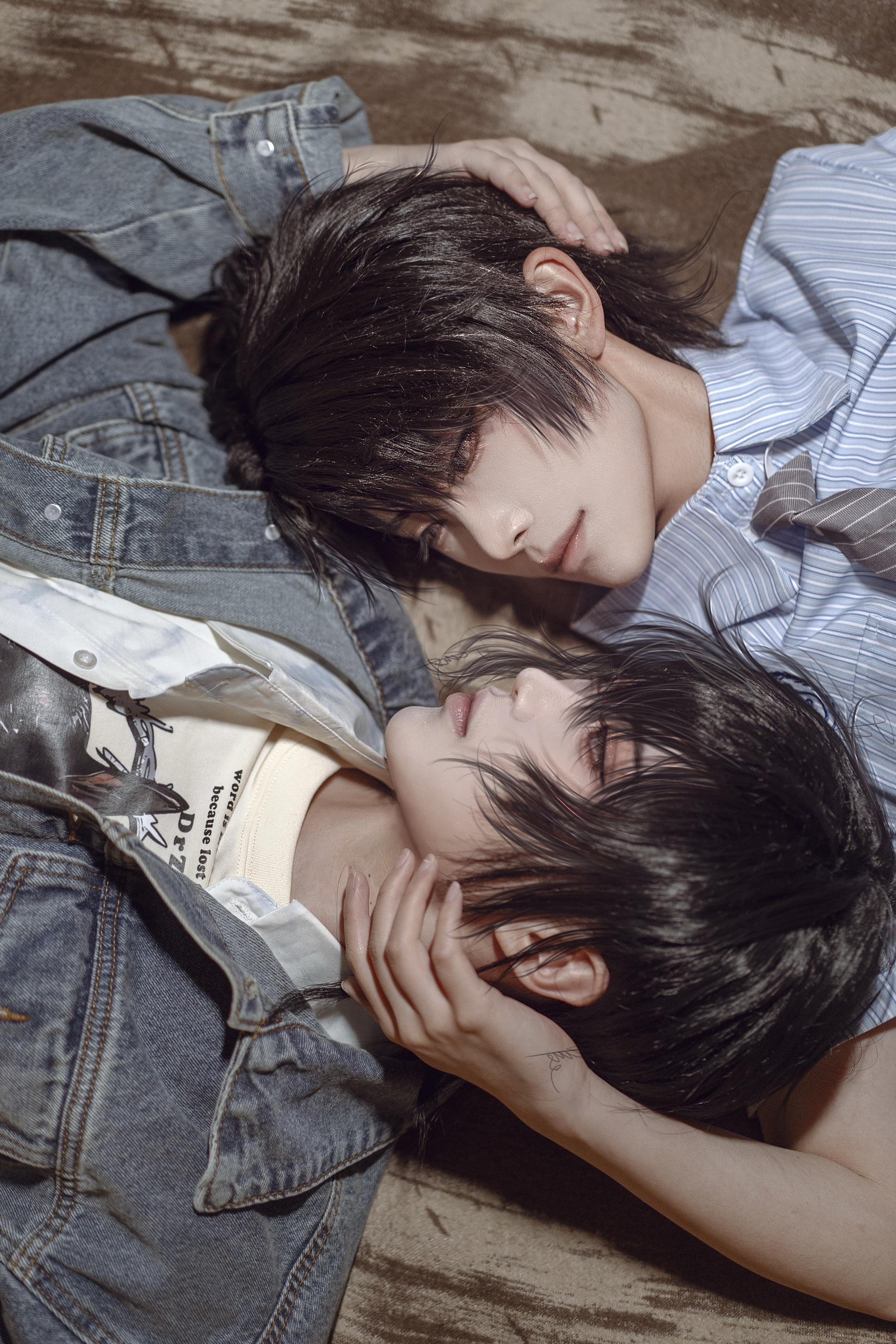 见面是一千个春天买下的伏笔。希望梦时是你，梦醒也是你。