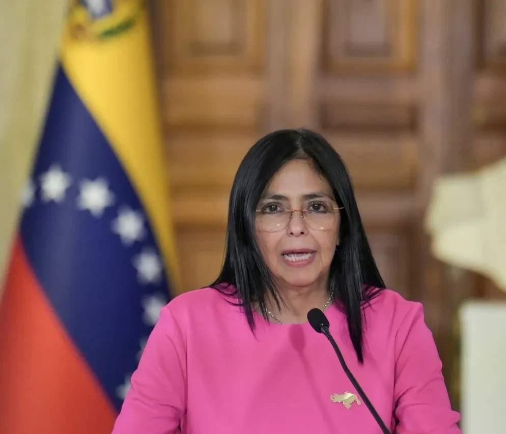 委内瑞拉总统[酷拽]马杜罗夫妻有希望了[what]

原本不少人以为在长期的外部