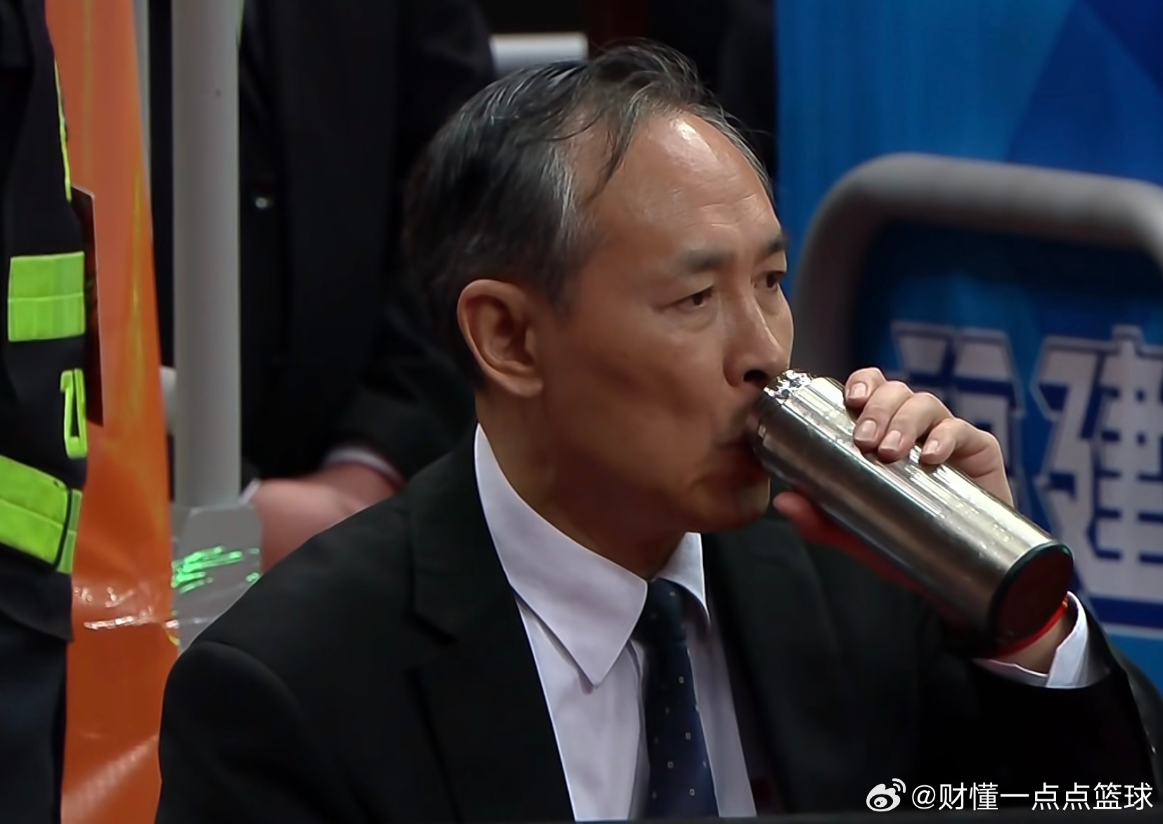 北京男篮本以为是一场稳操胜券的对决，最终却被福建男篮用最“简单粗暴”的方式掀翻—