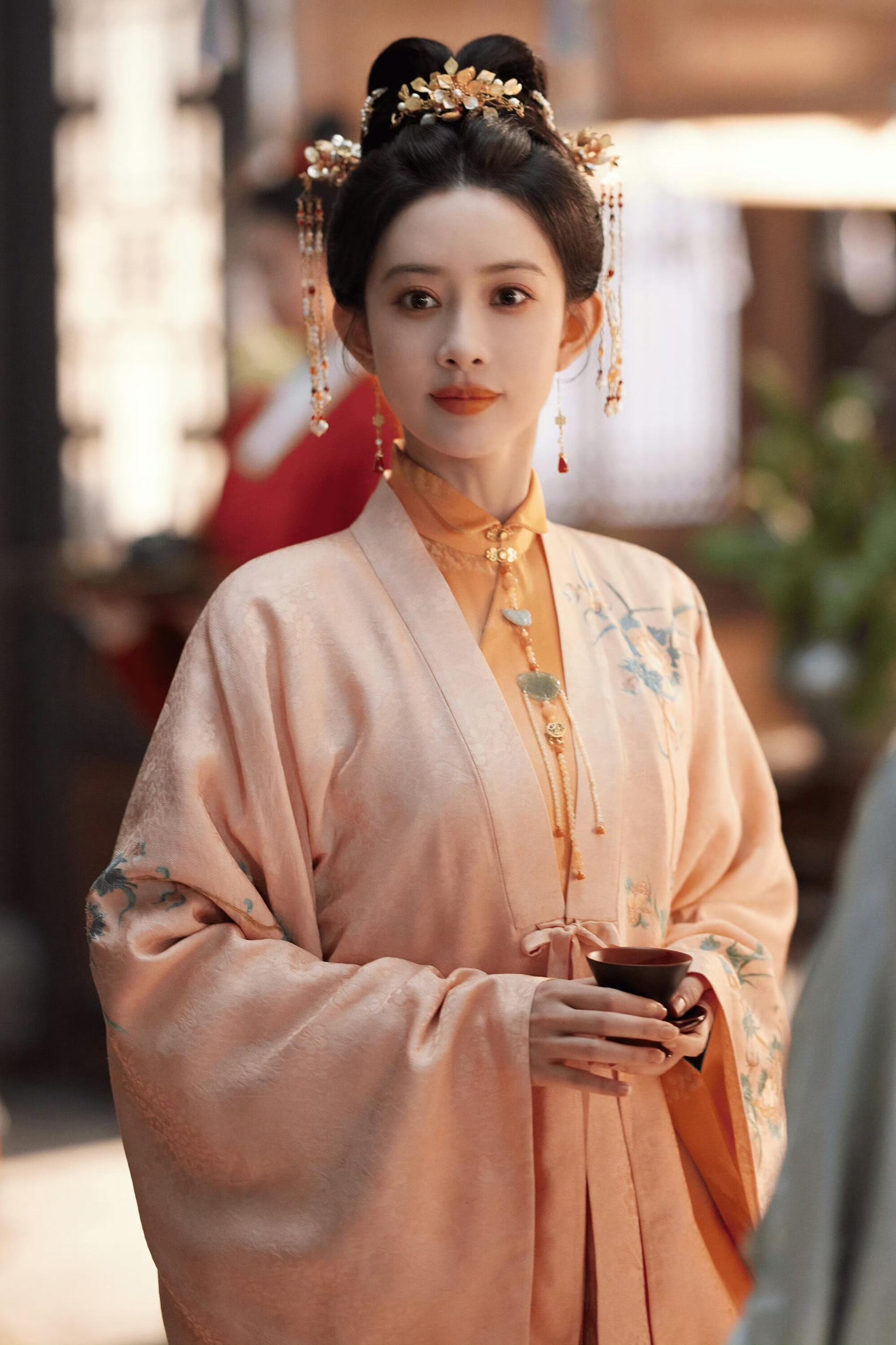 孟子义有效剧播  九重紫  孟姐在九重紫演绎的窦昭被越来越多人喜爱，代言新增八个
