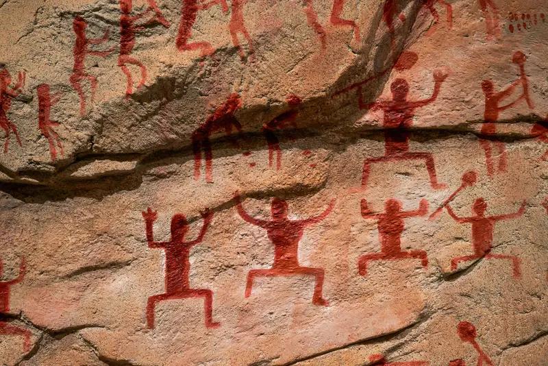 文化由行为所构成，它体现为整个公司干部与员工切实的想法和行为，而这些恰恰是决定企