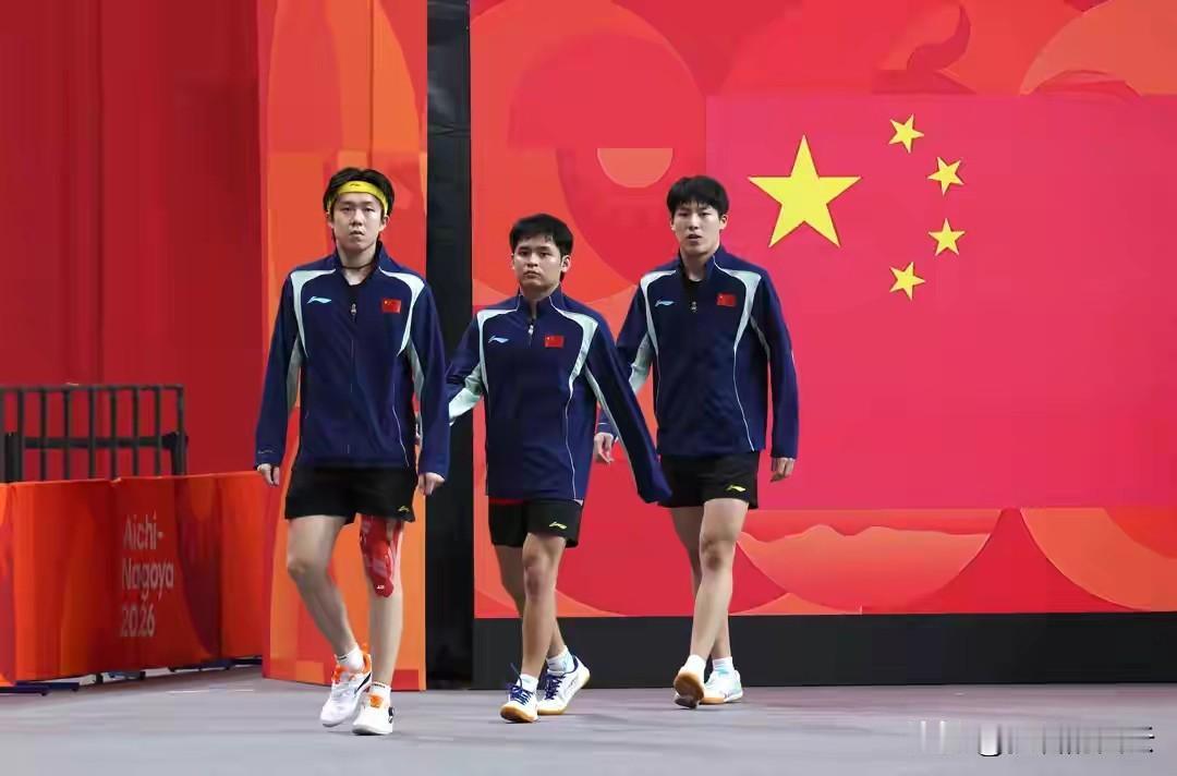 亚运会乒乓球男团决赛：中国队对阵日本队，能否卫冕冠军？

🇨🇳 中国男团
