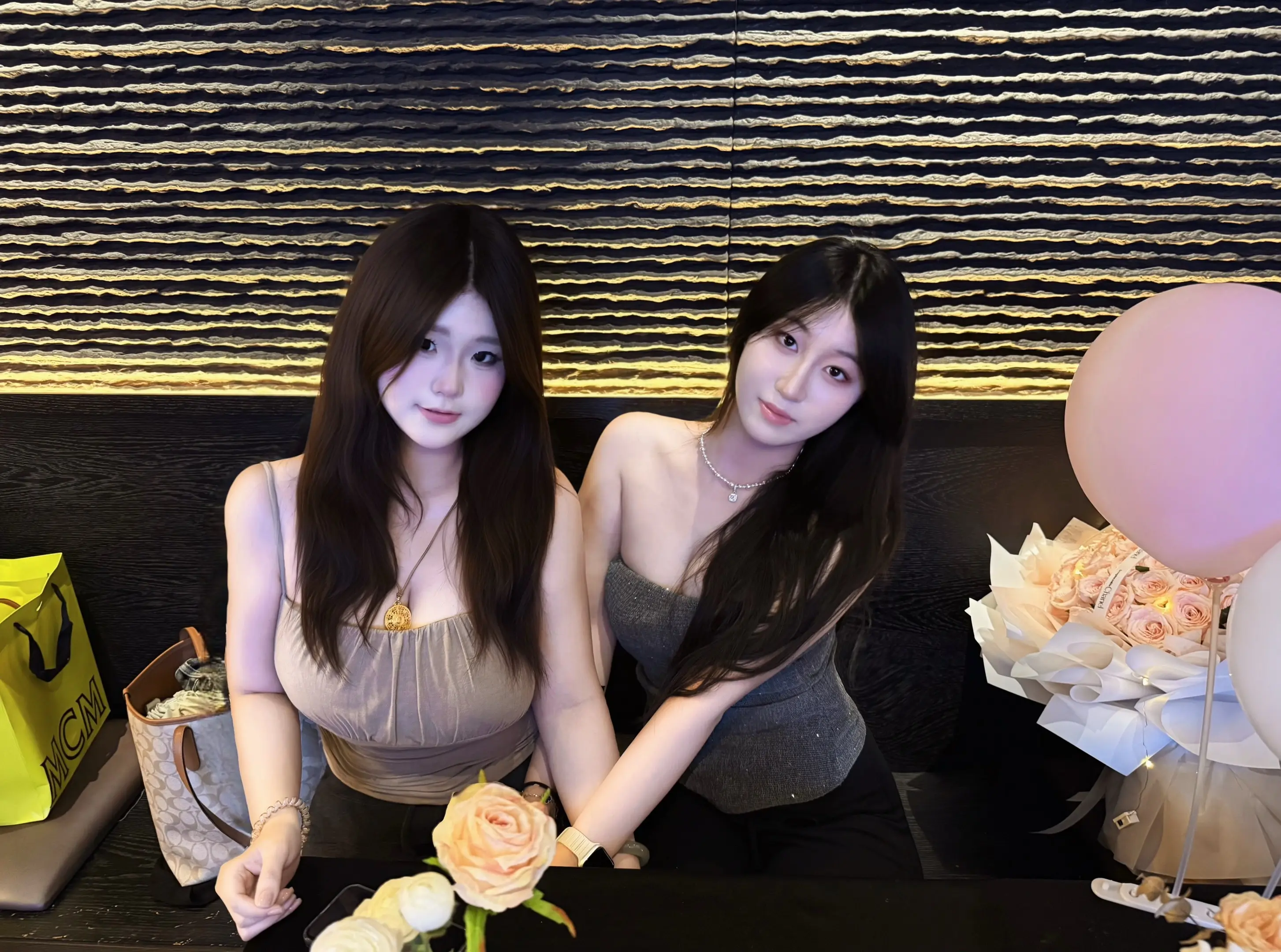 和平 坚韧 不悲伤