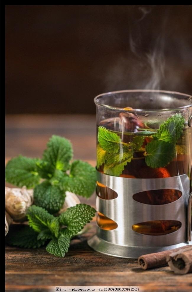 别迟疑，现在就写下：苦尽甘来。

寒夜渡尽见暖川，杯盏虽涩终回甘。
旧岁风霜，换