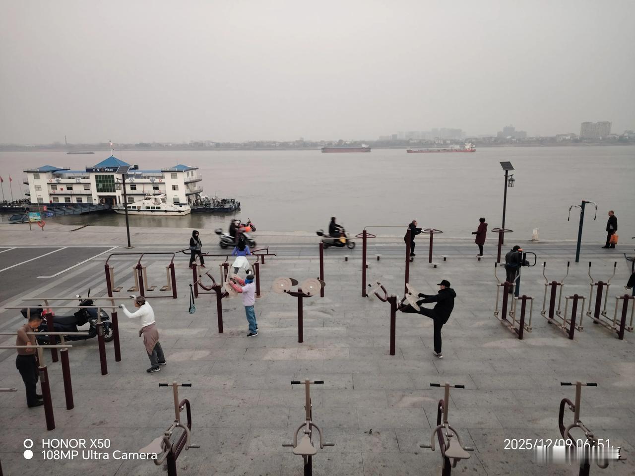 你觉得哪些东西最不该涨价最主要的是人们生活必须品最不该涨价