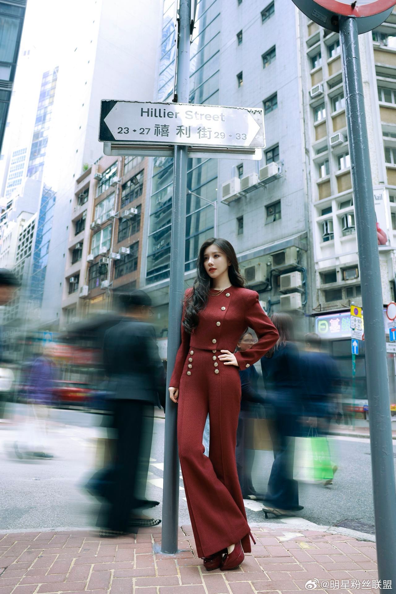 王鹤润亮相香港国际影视展随《入局》剧组主创亮相香港国际影视展 四川馆，现场分享创