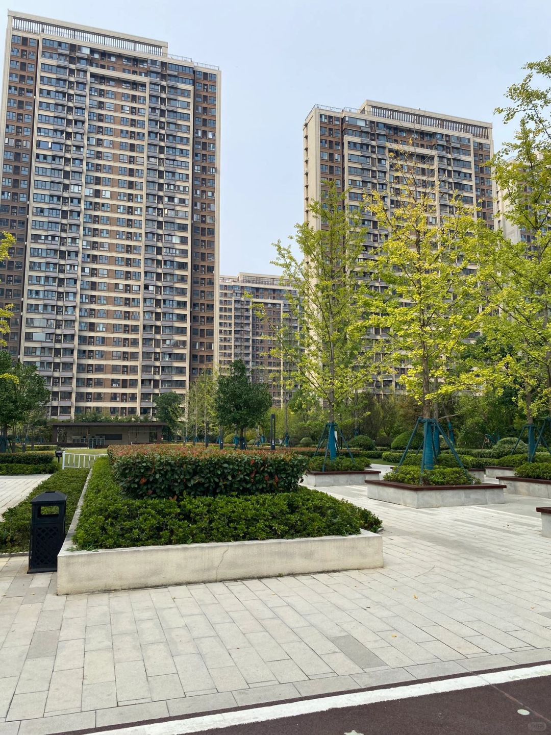 西子曼城南区三室好楼层160万，在地铁口