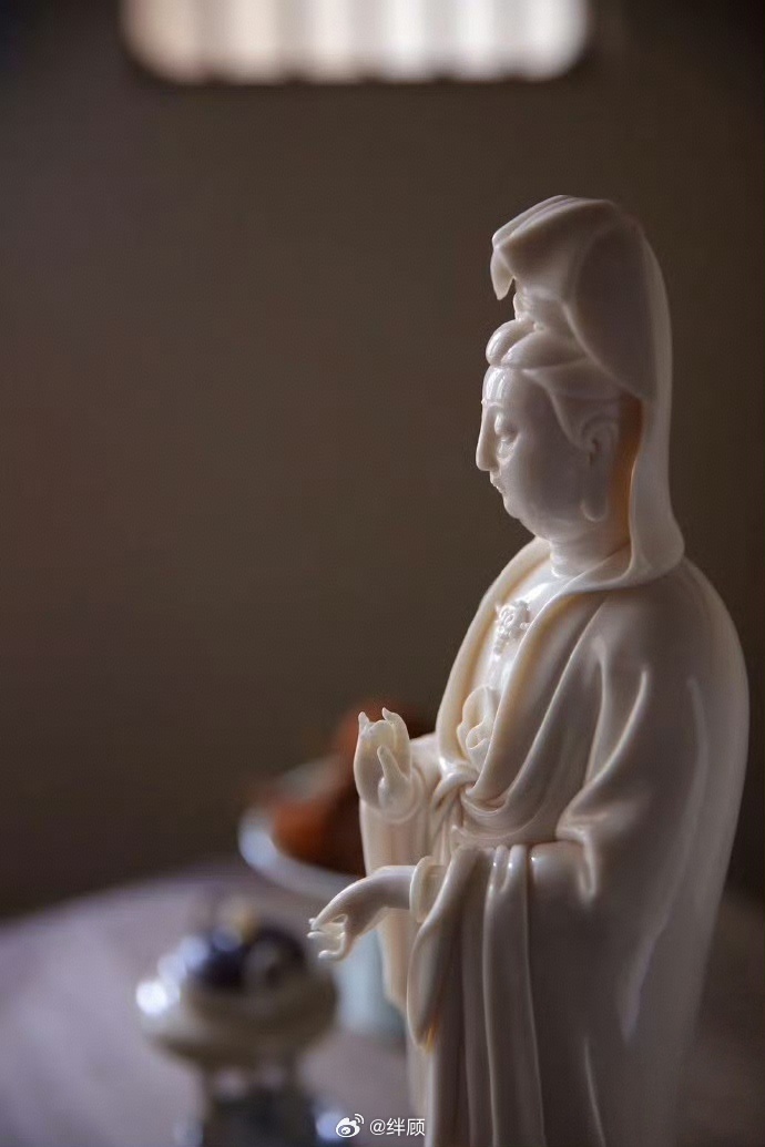 点个赞，好运已至，正缘出现，感情顺利，情投意合。 