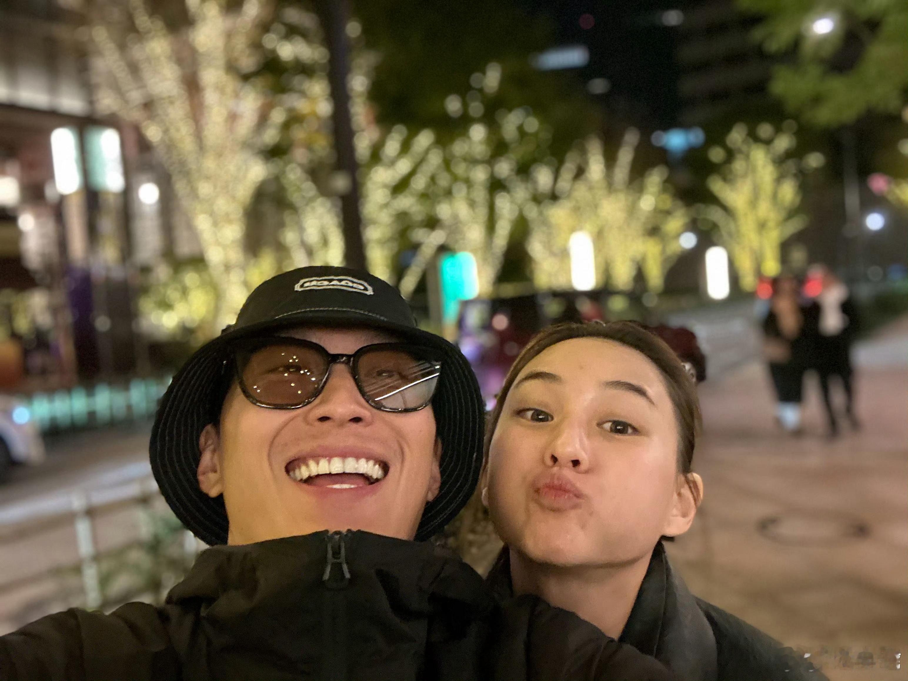 何超莲曾吐槽窦骁一个月不换衣服你俩最近的热搜是弄啥嘞[疑问]给我一种向佐郭碧婷2