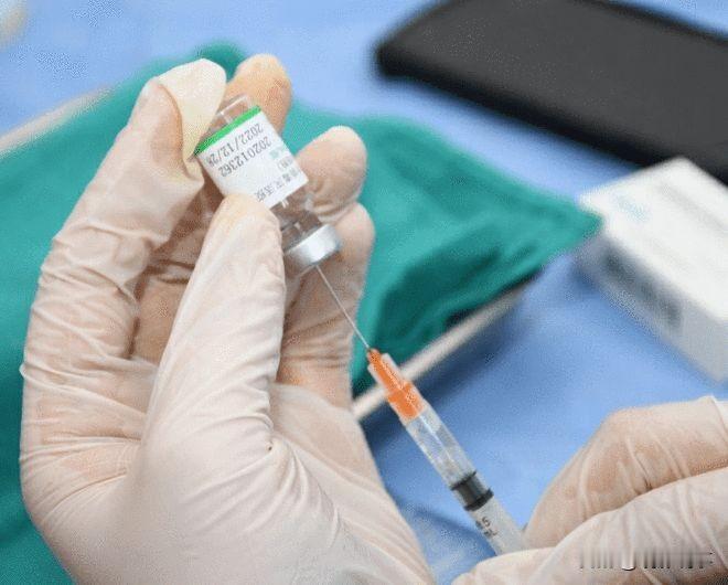 流感季出现了一番奇异景象：流感疫苗价格低至5.5元，接种率却仅为3%，2024年