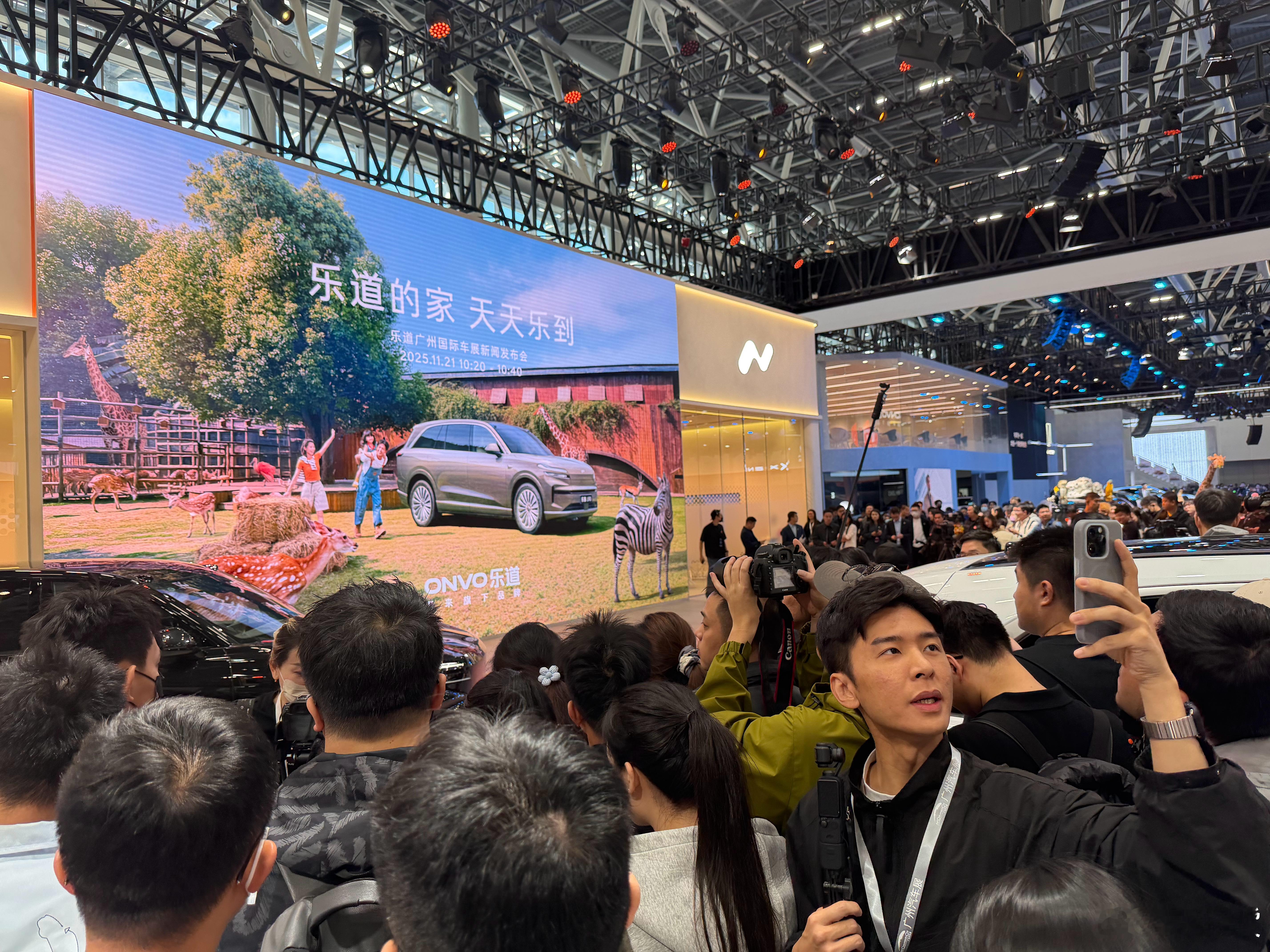 挤不进去根本挤不进去