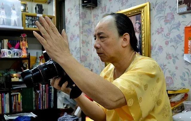 “把故宫还给我家！”前些年，一个自称是多尔衮十世孙的男子，不但大闹广州火车站，还