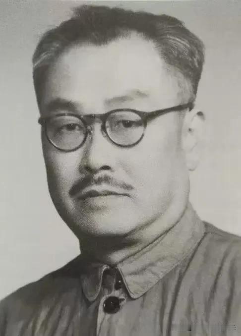 隐蔽战线英雄谱（12）：西安情报系统负责人吴德峰向毛主席建言“三三”制！

吴德