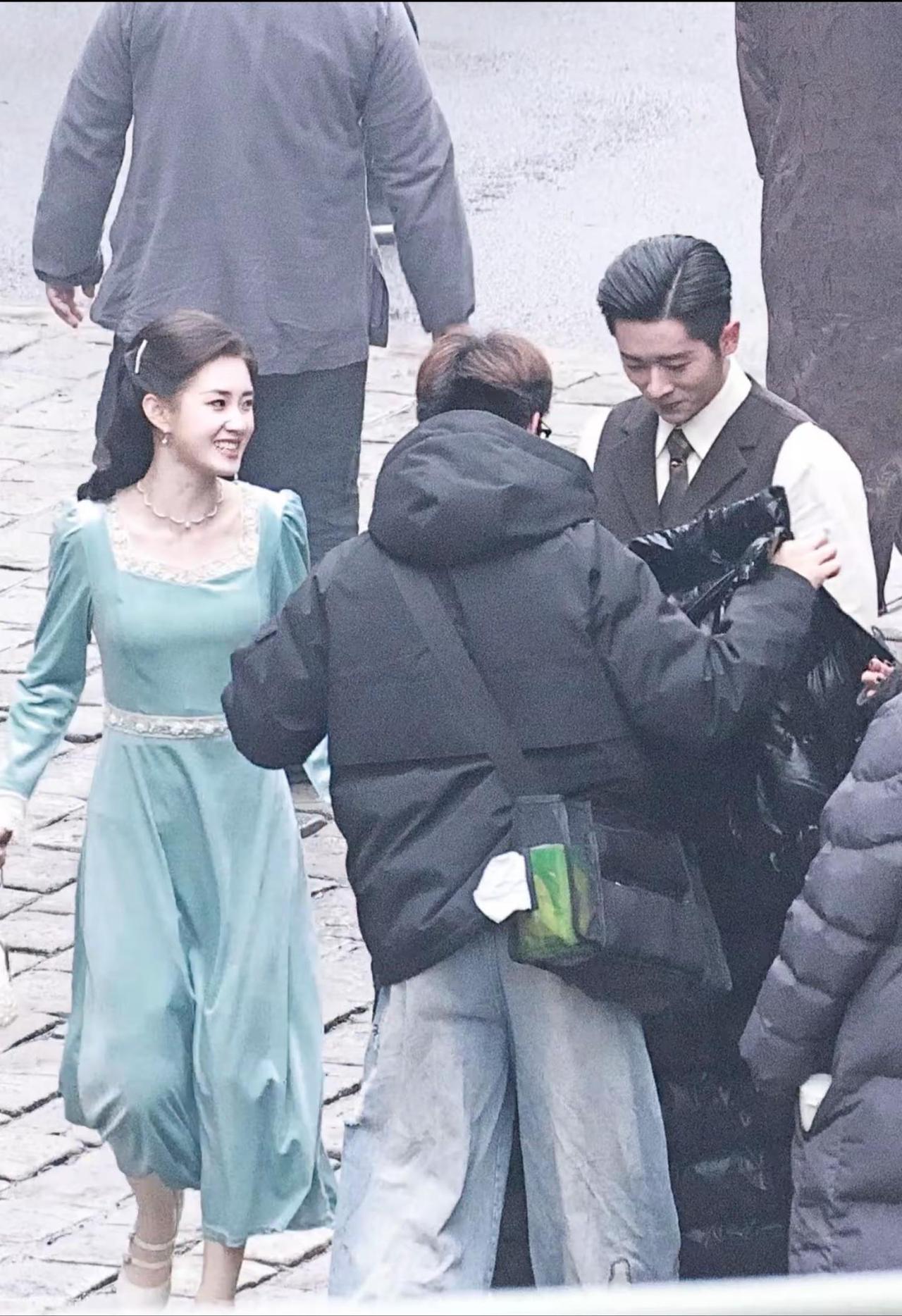 丞磊郭宇欣同框拍戏太甜了吧。丞磊