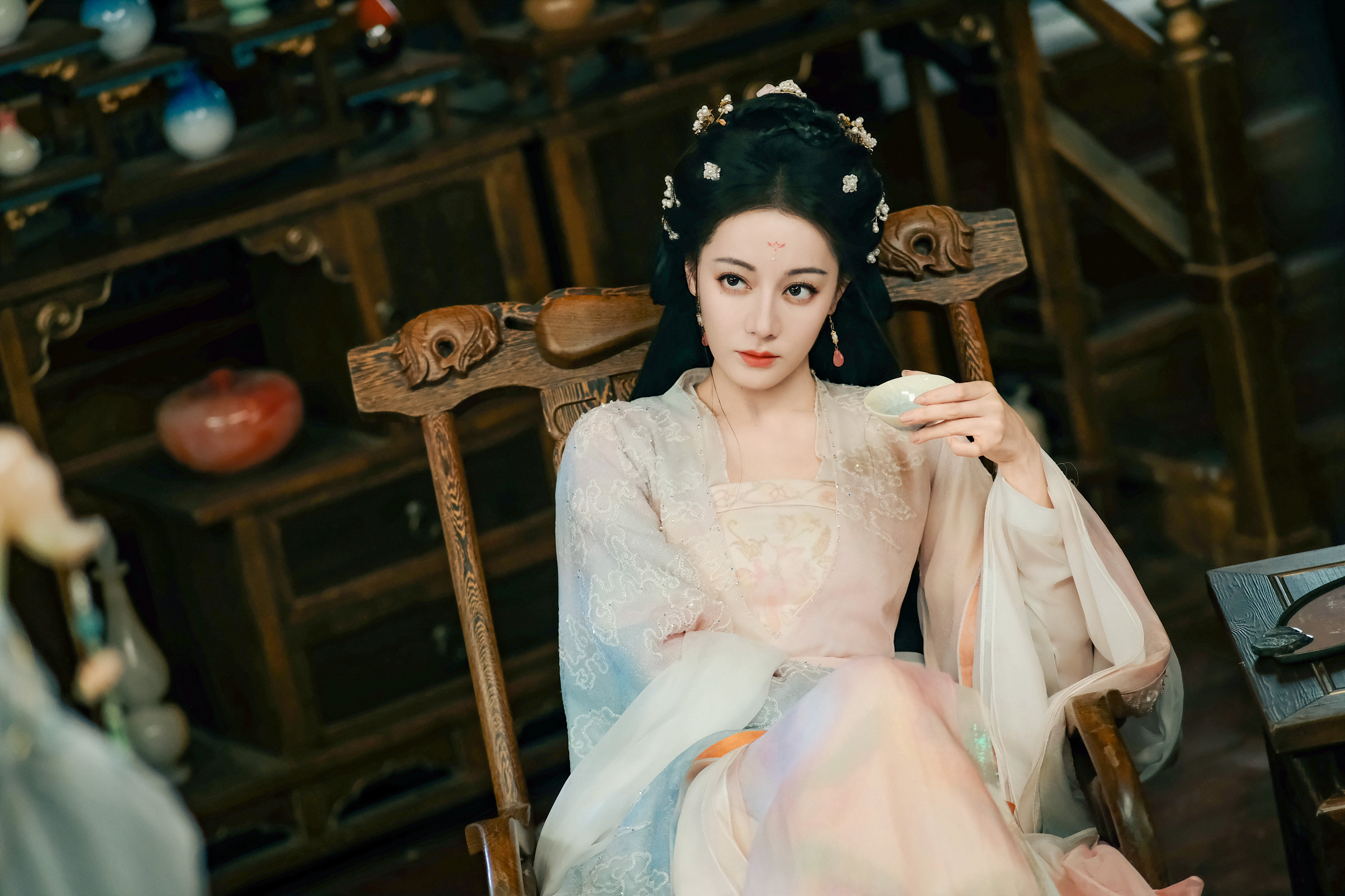 倡导富强、民主、文明、和谐，倡导自由、平等、公正、法治，倡导爱国、敬业、诚信、友