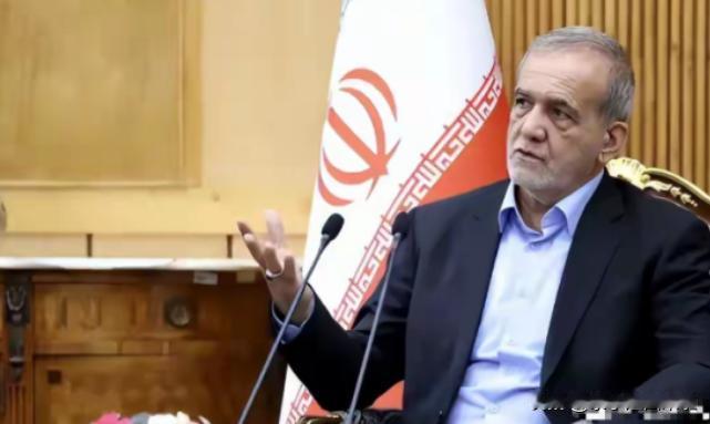 全世界其实都被特朗普给耍了？所谓的打击伊朗，从头到尾就是个用来迷惑所有人的幌子，