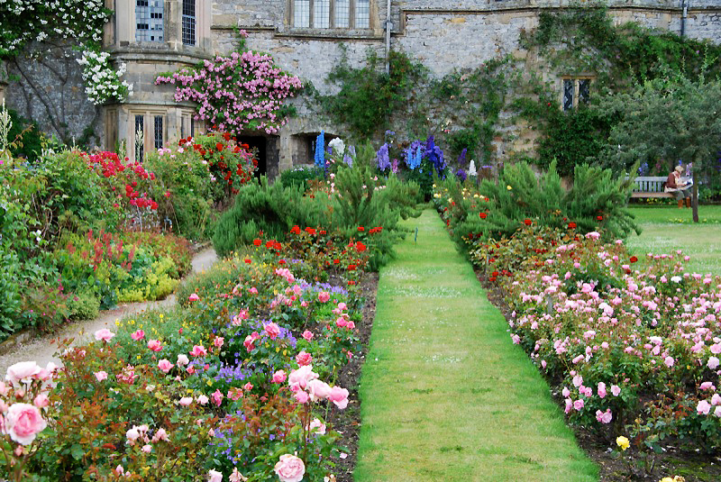 哈登庄园(Haddon Hall)位于英国德比郡 被誉为英国最美丽的中世纪建筑之