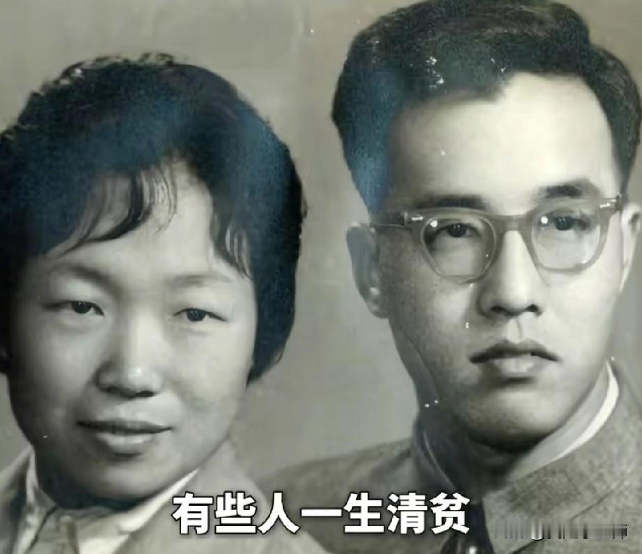 太感人！
17元盒饭吃两顿，
却捐出500万救助455个孩子！
今年4月，两个普