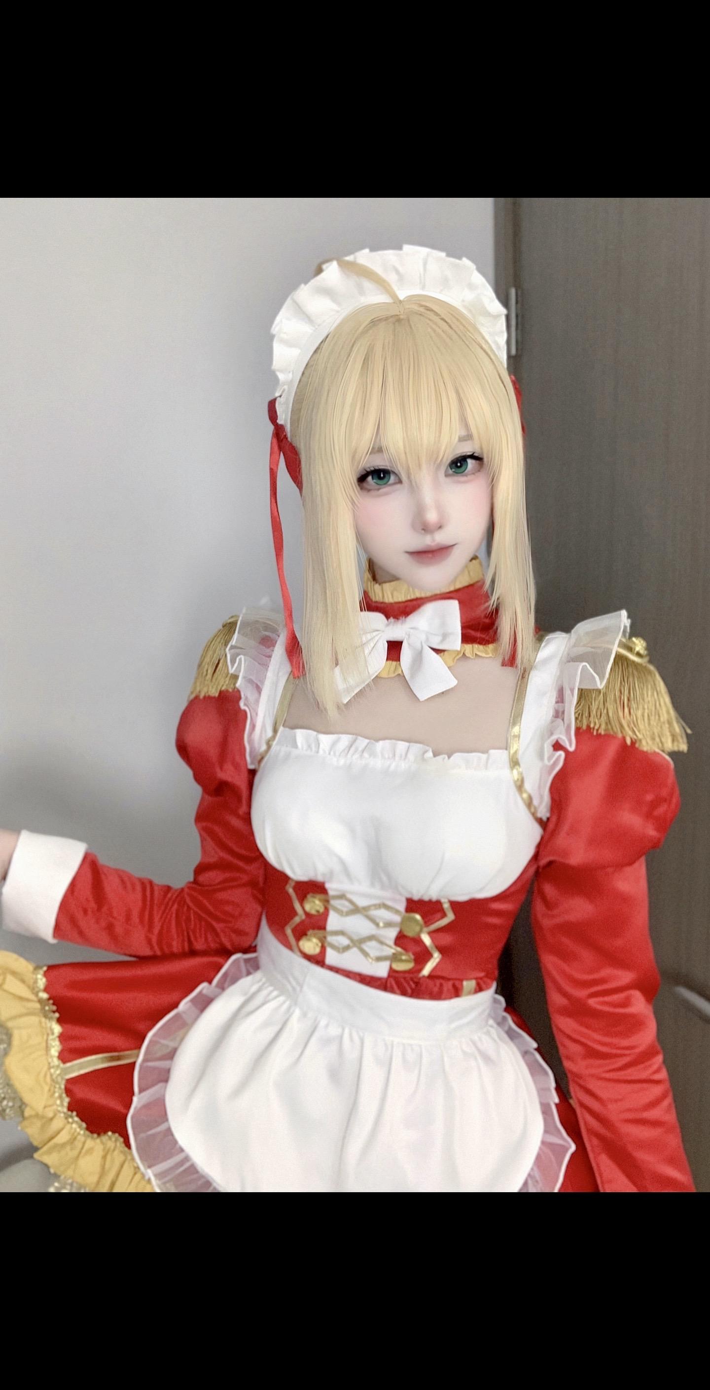 唔姆。