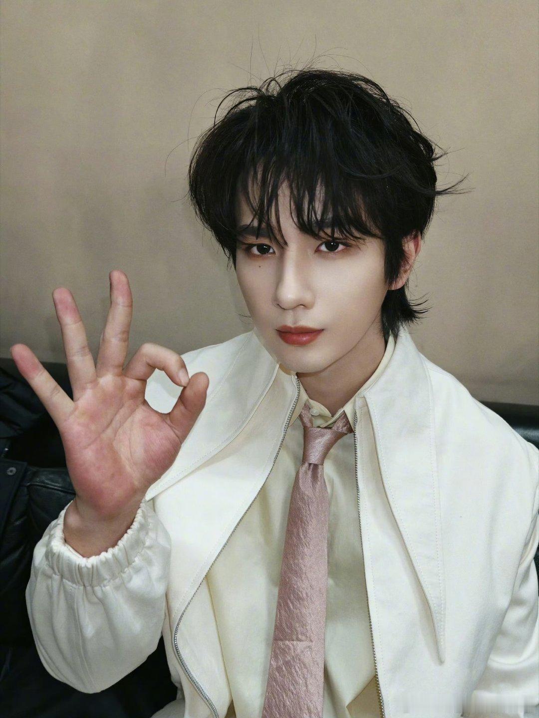 李宏毅下班报备，行程多多