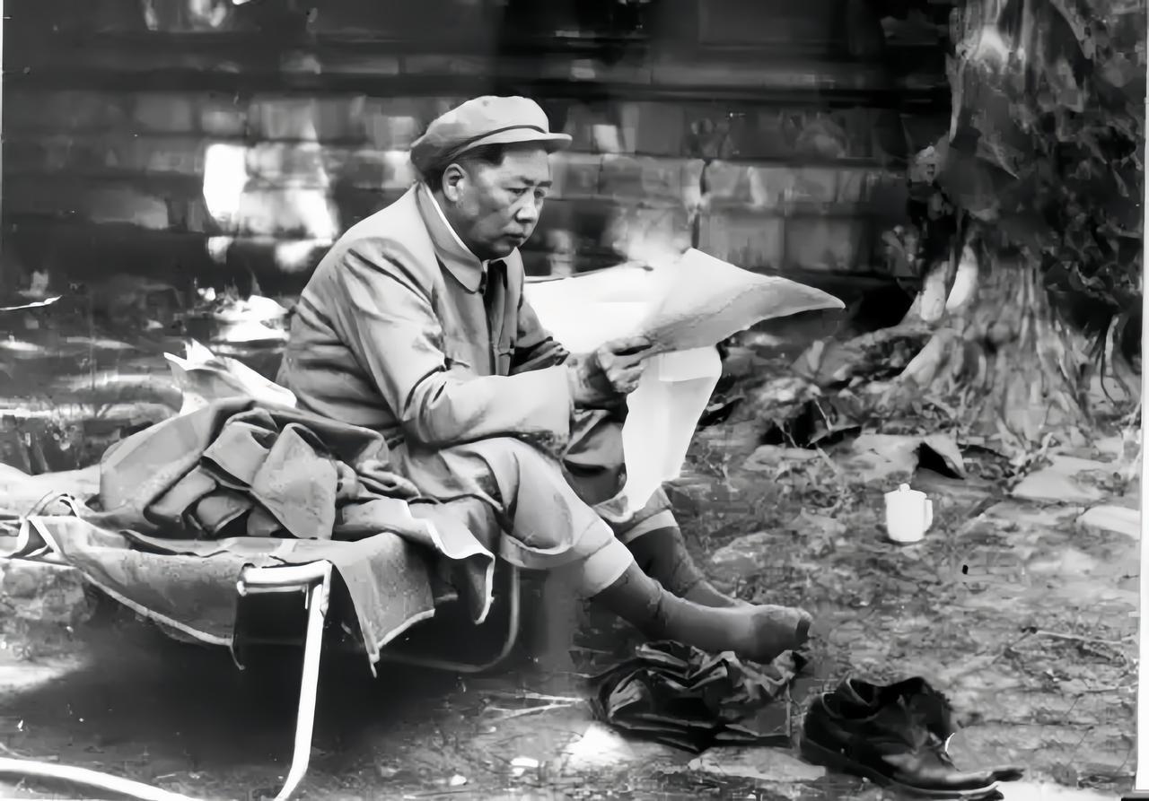 1965年，毛泽东在医疗会议上生气了，熟悉他的人都知道：他一生只为三件事生气，其