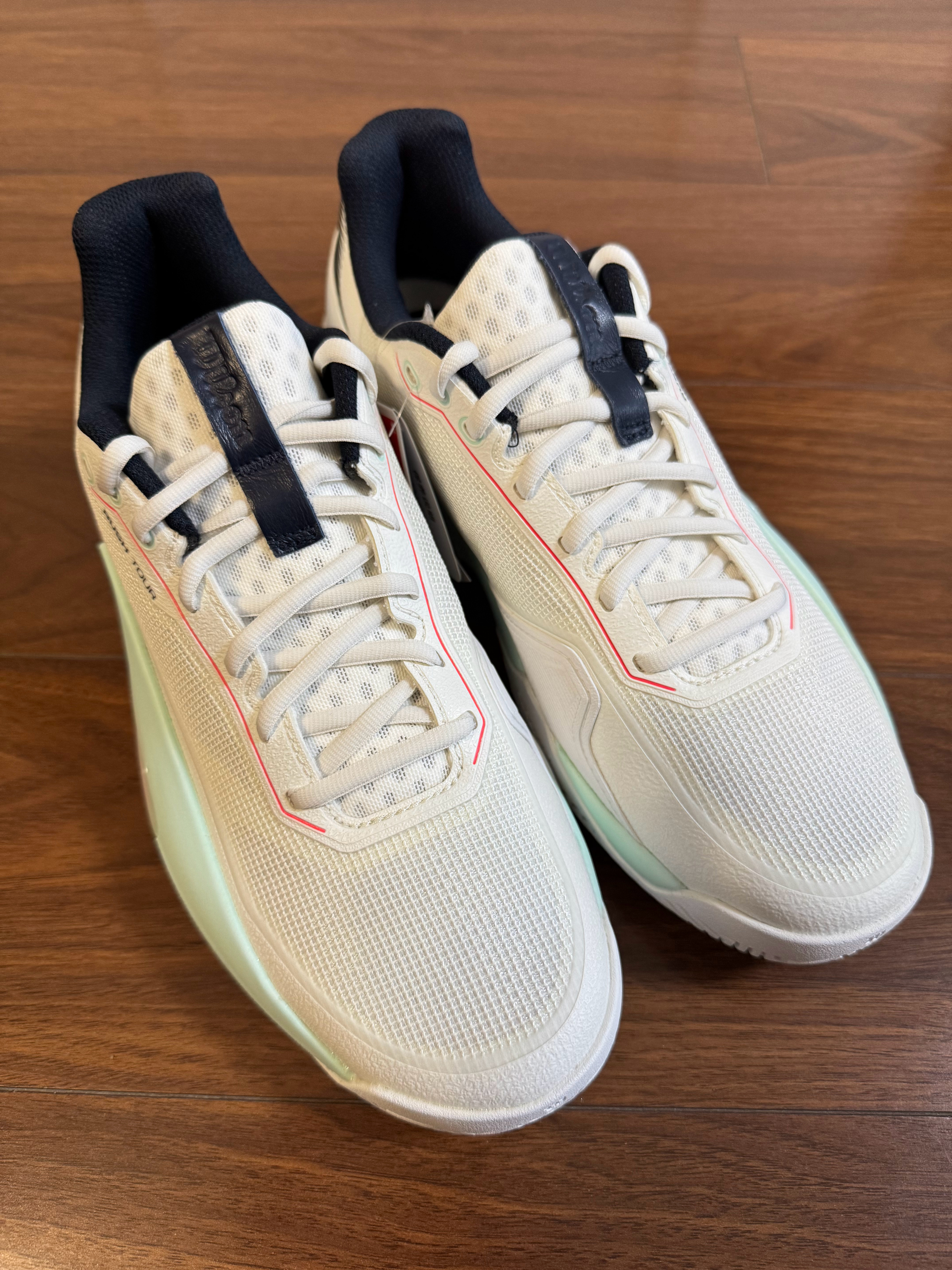 宝子们，马年开工大吉！本姑年后回上海，第一件事必须是拆快递！种草超久的新年战靴R