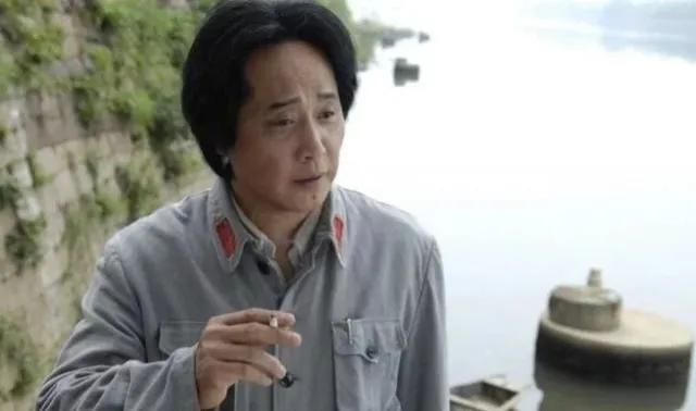 据报道，特型演员王霙去世，享年只有六十六岁。他曾经在多部影视作品当中扮演教员！
