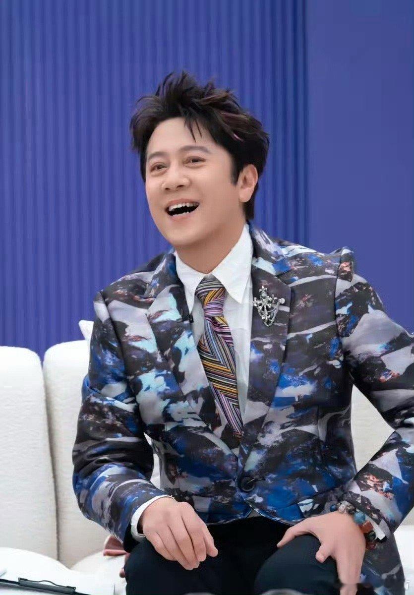 蔡国庆祝福界法拉利就位蔡国庆“祝福界的法拉利”称号果然名不虚传！不仅送祝福速度快