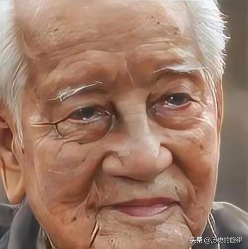 1988年黄旭华探母，95岁母亲望着他一言不发，30年忠孝藏尽心酸
 
1988