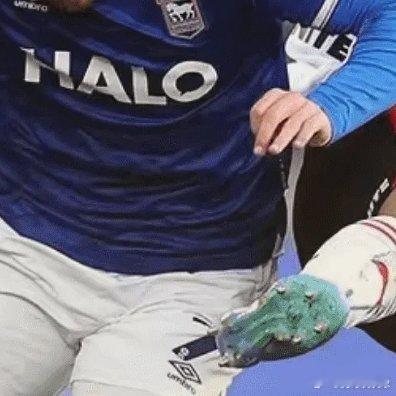 白冰被曝偷税后评论区被刷屏04月29日讯 25/26赛季英冠联赛第40轮，南安普