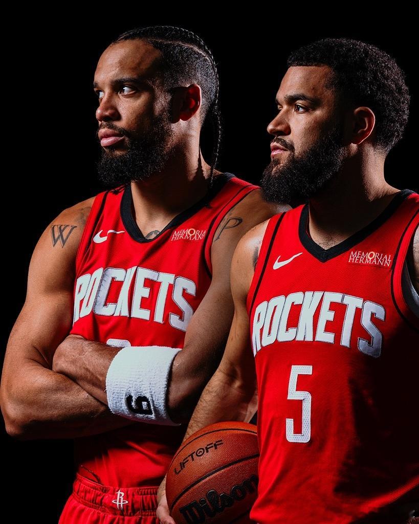 范弗利特和狄龙携手走过的第二个赛季📸📸休斯顿火箭nba季后赛休斯顿火箭[超话