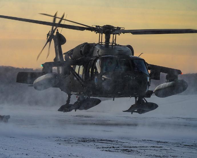 美国陆军将实施黑鹰直升机大修计划，使UH-60Ms服役到2050年以后

飞行总